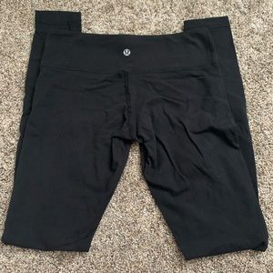 BLACK LULULEMON LEGGINGS